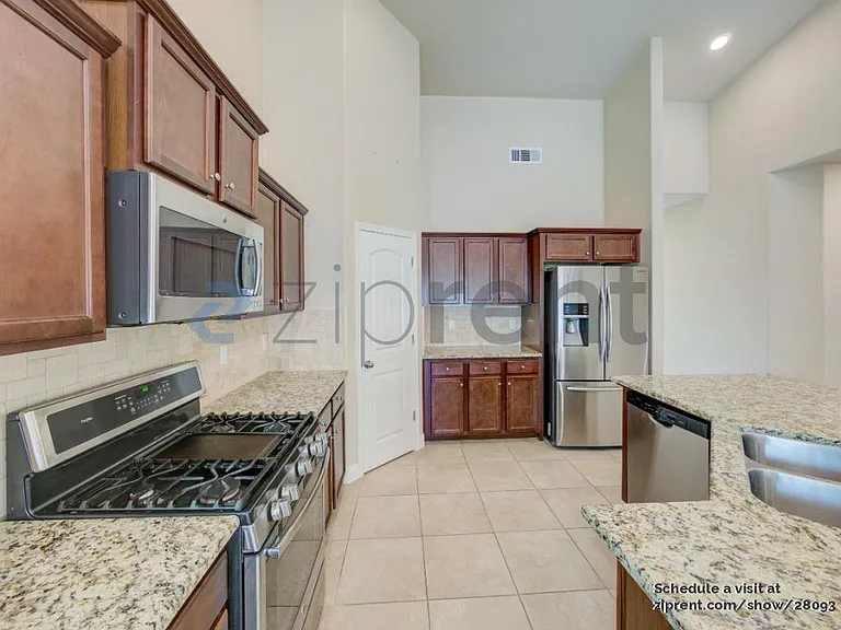 4780 Barclay Way — Photo 9