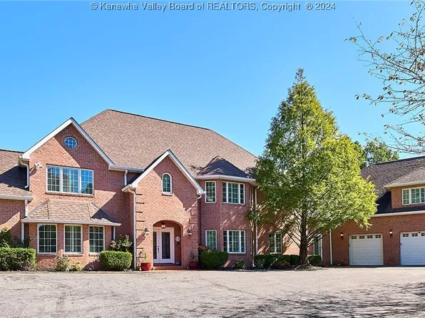 8 Kit Rd, Charleston, WV 25304