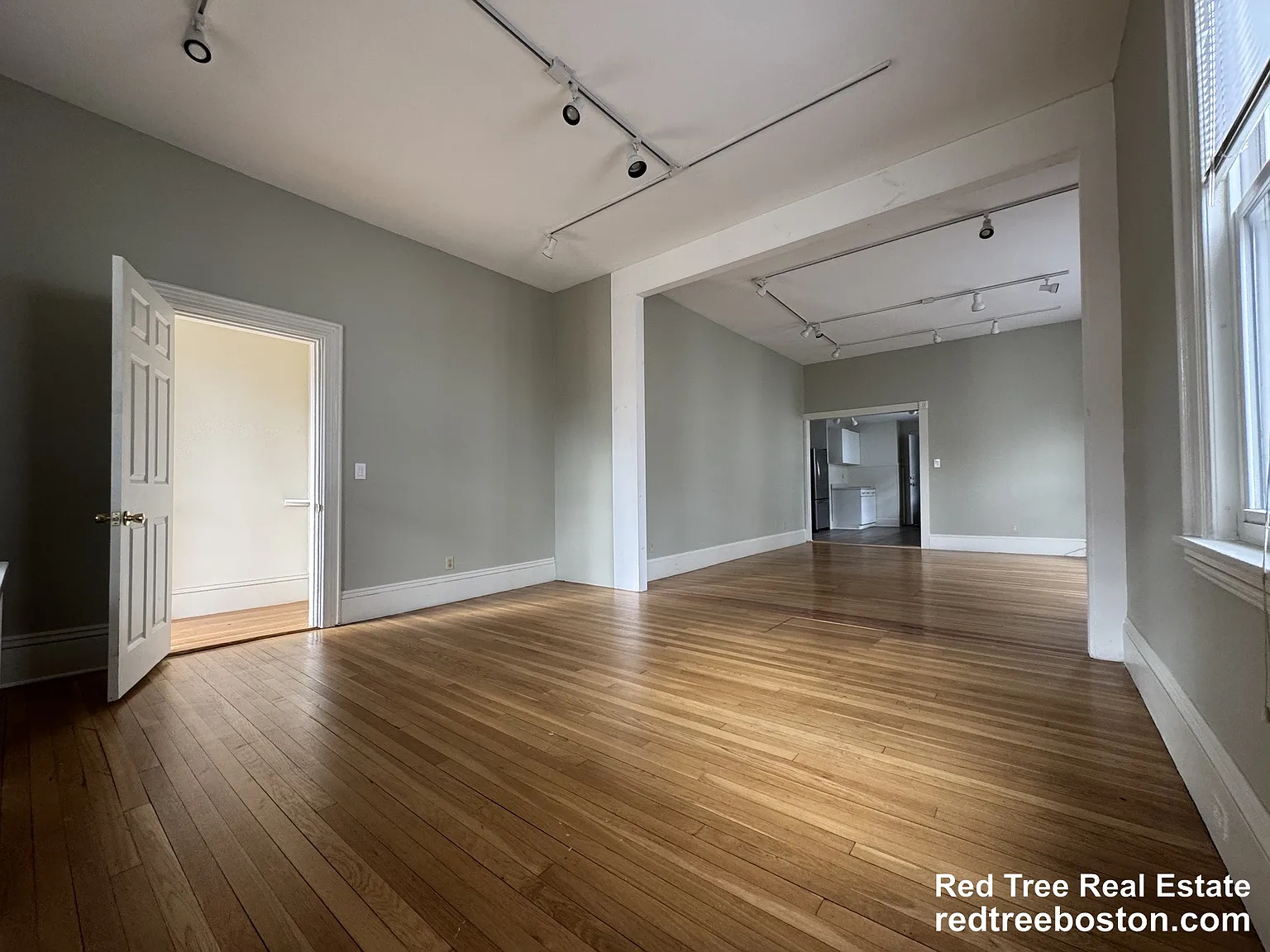 2 bed, 1250 sqft, $3,000 — Photo 4