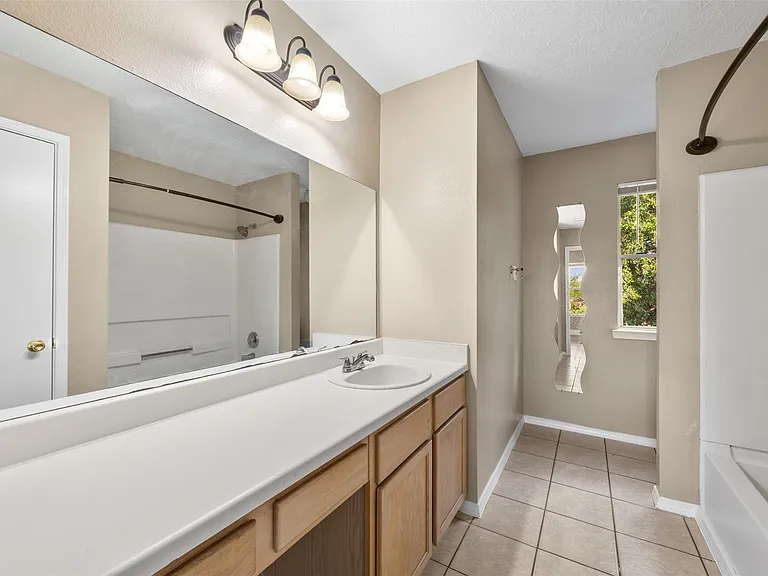 443 Willow West Dr — Photo 18