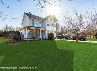 21 E Scarlet Oak Ct, Jackson, NJ
