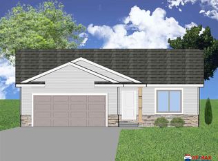 6640 Via Sorrento Dr, Lincoln, NE 68523