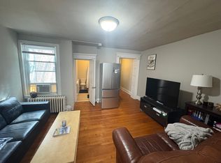 2036 Locust St #2E, Philadelphia, PA 19103