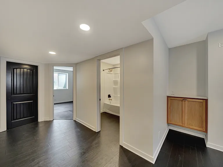 7339 Yankee Woods Dr — Photo 20