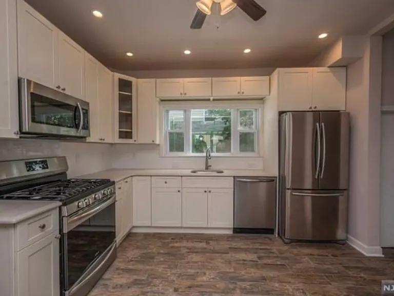 310 Union St — Photo 10