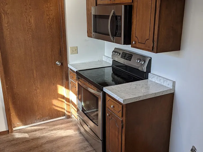1426 S Saint Marys Ave — Photo 17