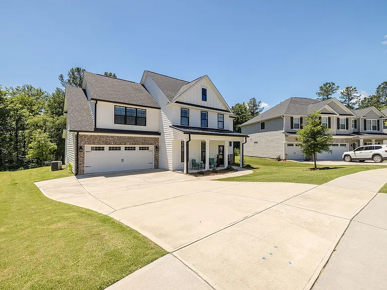 821 Lost Grove Trl — Photo 4