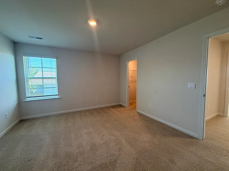 1121 Tilburn Ter — Photo 35