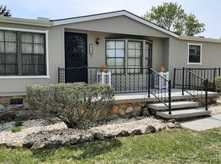 1724 Valley Home Rd, Dandridge, TN 37725