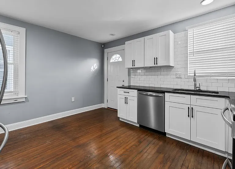 1230 Gilbert St — Photo 10