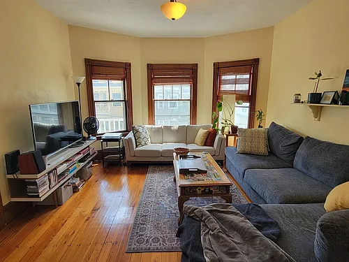 295 Summer St Photo 1