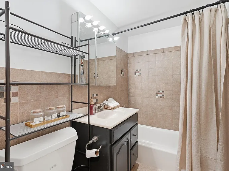 1200 S Arlington Ridge Rd #614 — Photo 19