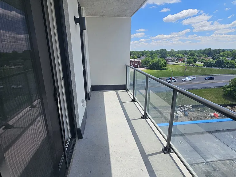 33 Erie Ave #610 — Photo 22