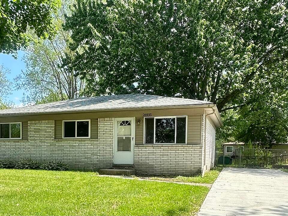 1st image of 26935 California St