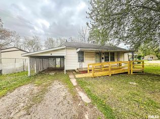 10 Grove Pl, Herrin, IL 62948