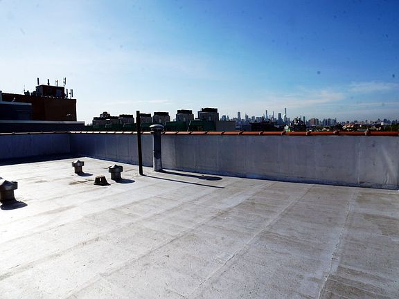 5th image of 387 Graham Ave APT 4F