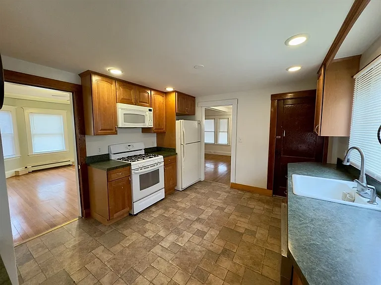 50 Cushing St — Photo 9