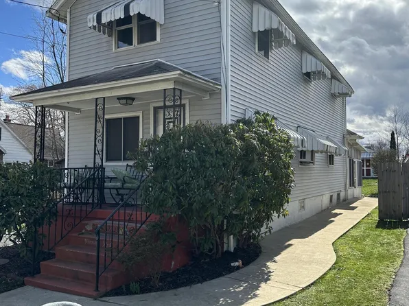 832 Murray St, Throop, PA 18512