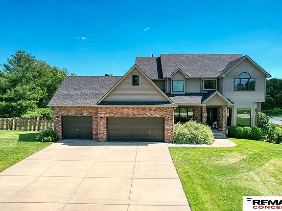 2nd image of 16569 Summit Dr