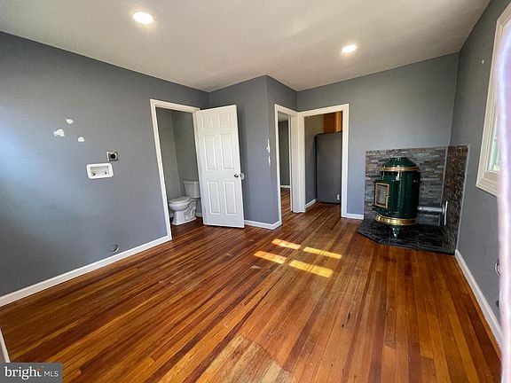 3rd image of 91 Acorn Nut Ln