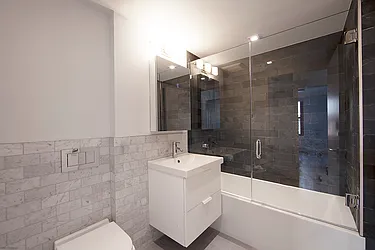 Rented by R New York