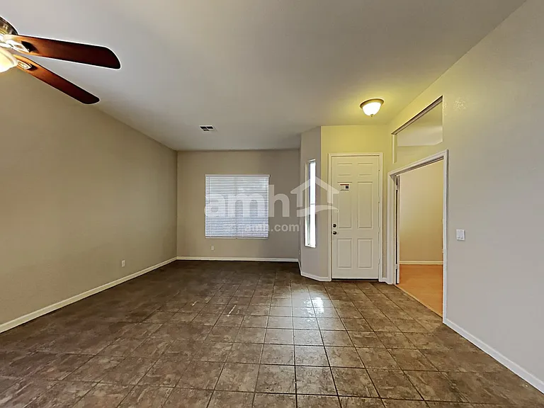 15810 W Durango St — Photo 7