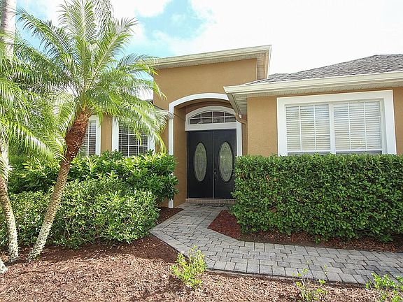 3rd image of 3245 Curving Oaks Way