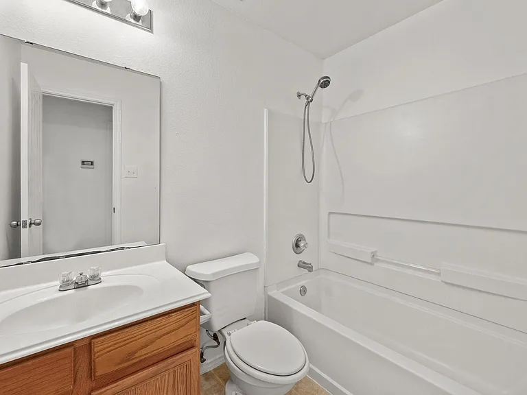 29627 Evergreen Hills Dr — Photo 16
