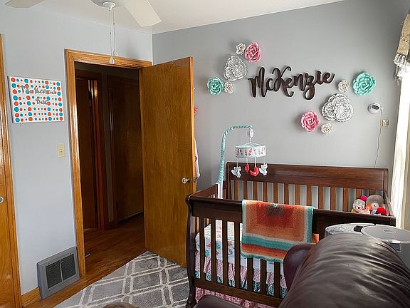 Downstairs bedroom 