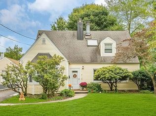 7 Wendover Rd, Eastchester, NY 10709