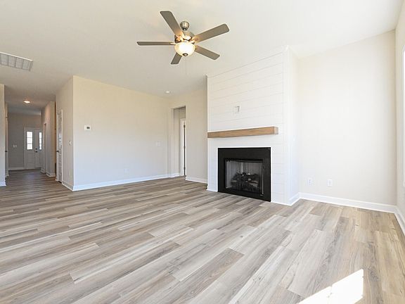 5th image of 105 Bella Pl Lot 8