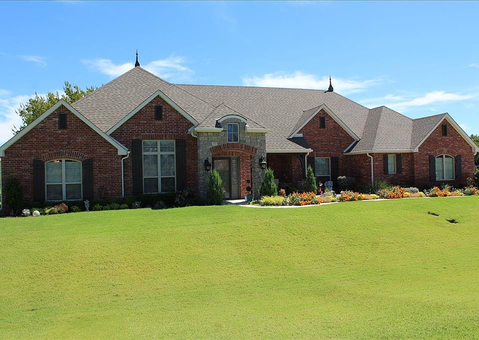 Front Main Photo