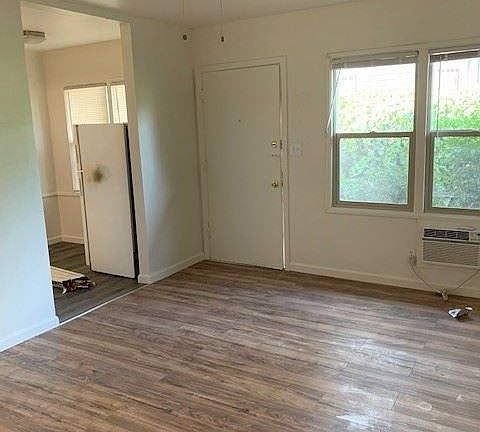 3rd image of 1905 21st St APT 3