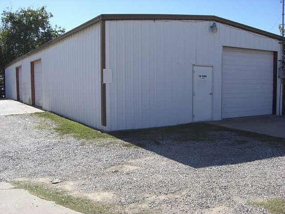 2nd image of 230 Range Dr