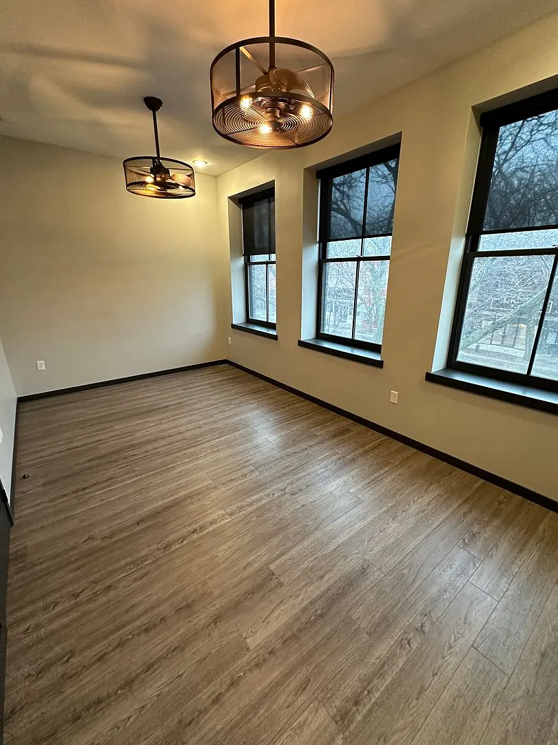 Luxury Apartment For Lease in Downtown Norfolk — Photo 1