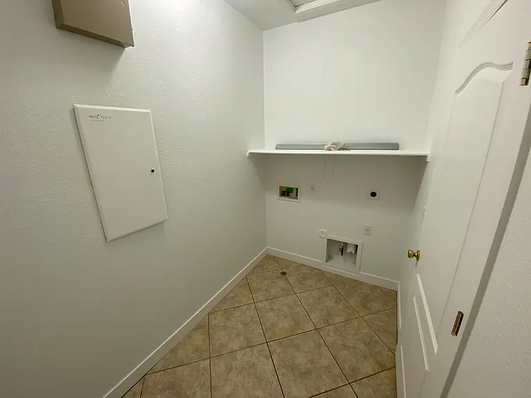 14574 W Mandalay Ln — Photo 19