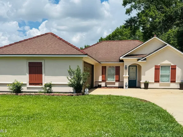 132 W Anna St, Sunset, LA 70584