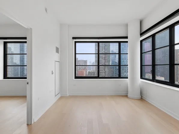 515 West 38th Street image 7 of 27