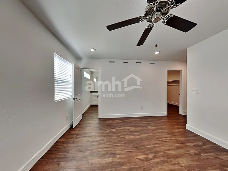 10413 Medusita St — Photo 10