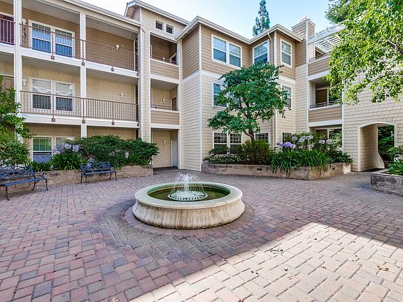 3rd image of 604 S Fair Oaks Ave #204