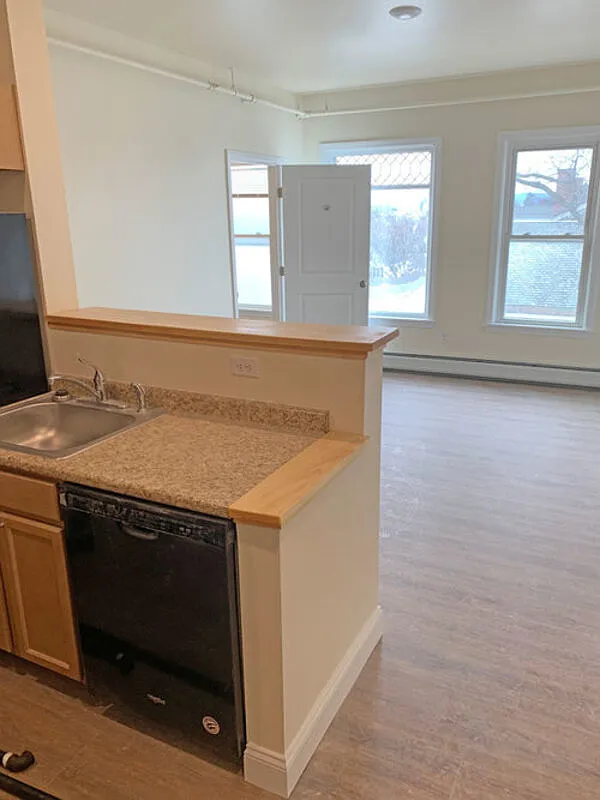 3 bed, 1.0 bath, $3,510 — Photo 3