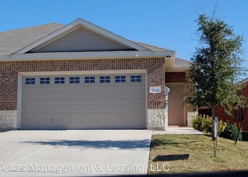 1st image of 350 Schirra Ct