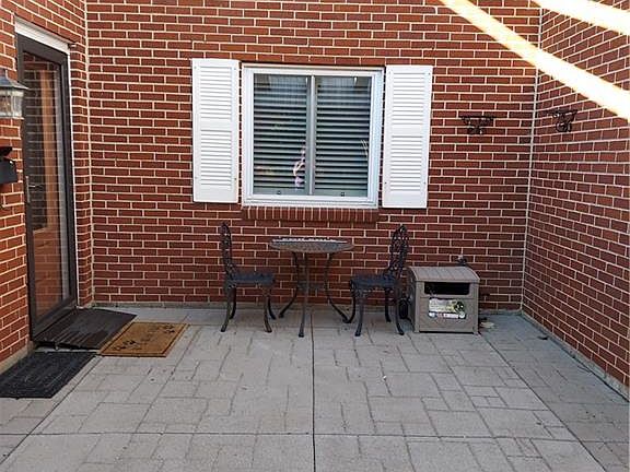 2nd image of 3009 Sandywood Dr