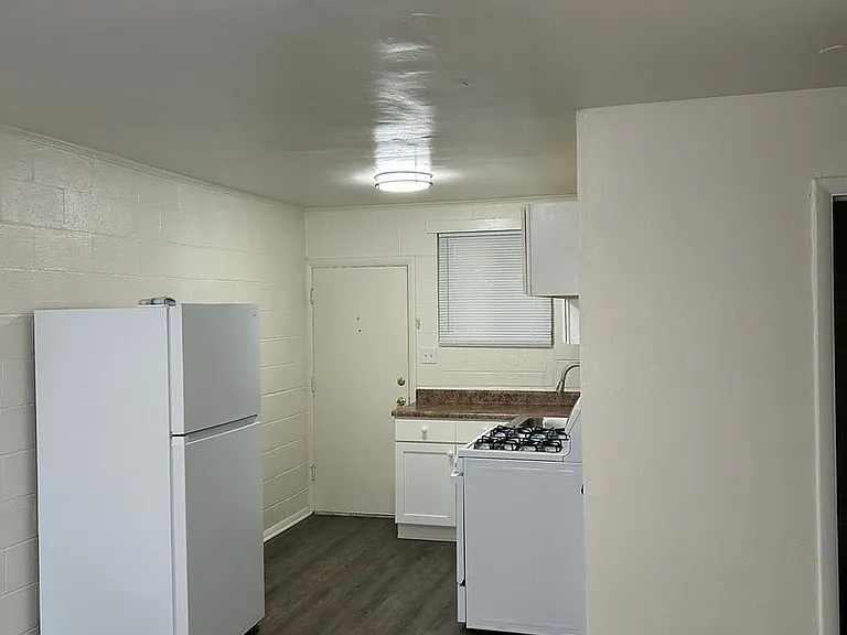 827 15th Half St #825-5 — Photo 3