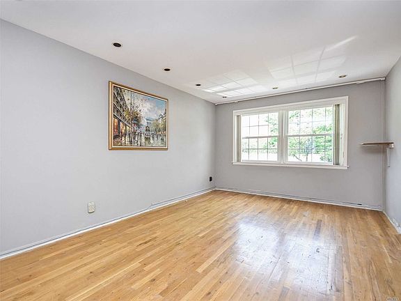 4th image of 6357 Douglaston Pkwy