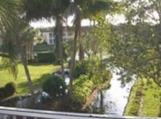 400 L Ambiance Cir #202, Naples, FL 34108