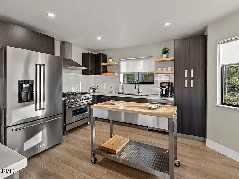 460 Panorama Blvd — Photo 13