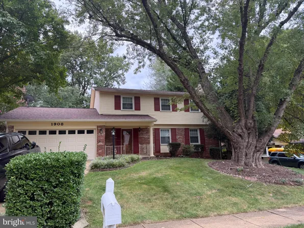 1908 Diplomat Ct, Falls Church, VA 22043
