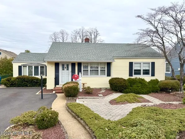 17 Crestview Drive, Middletown, NJ 07748