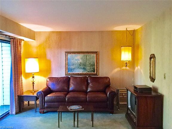 3rd image of 6280 Greenwood Pkwy APT 302